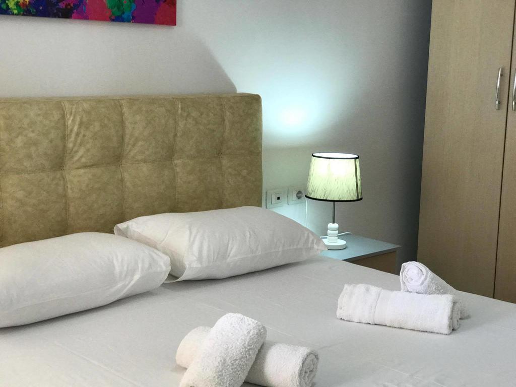 Sunny Bay Apartments Σαράντα Εξωτερικό φωτογραφία