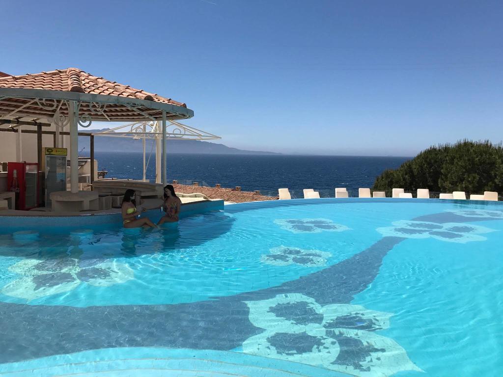 Sunny Bay Apartments Σαράντα Εξωτερικό φωτογραφία
